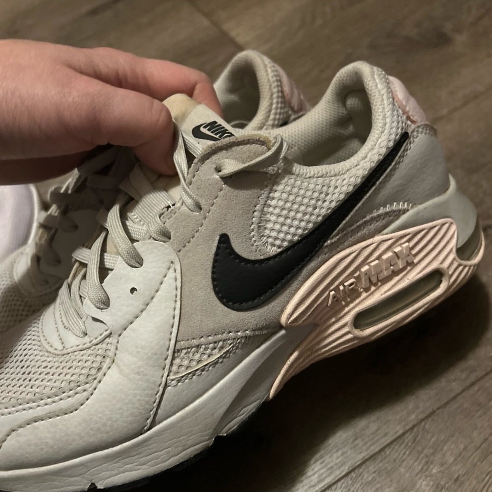 Nike Air Max Excee size 7